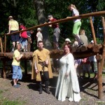 zástupci dalšího patrona,šermířské skupiny Medieval se dětem také líbili
